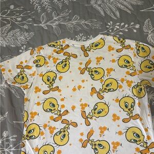 Warner Bros. Looney Tunes White and Yellow Tee